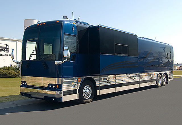 four season tour bus